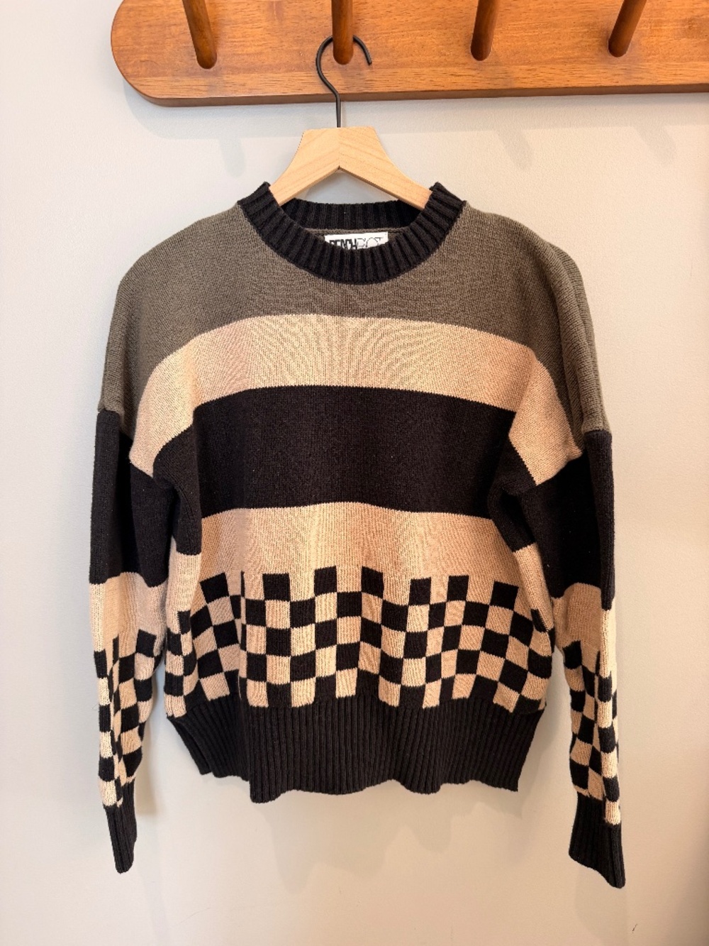 Beachriot sweater size medium
